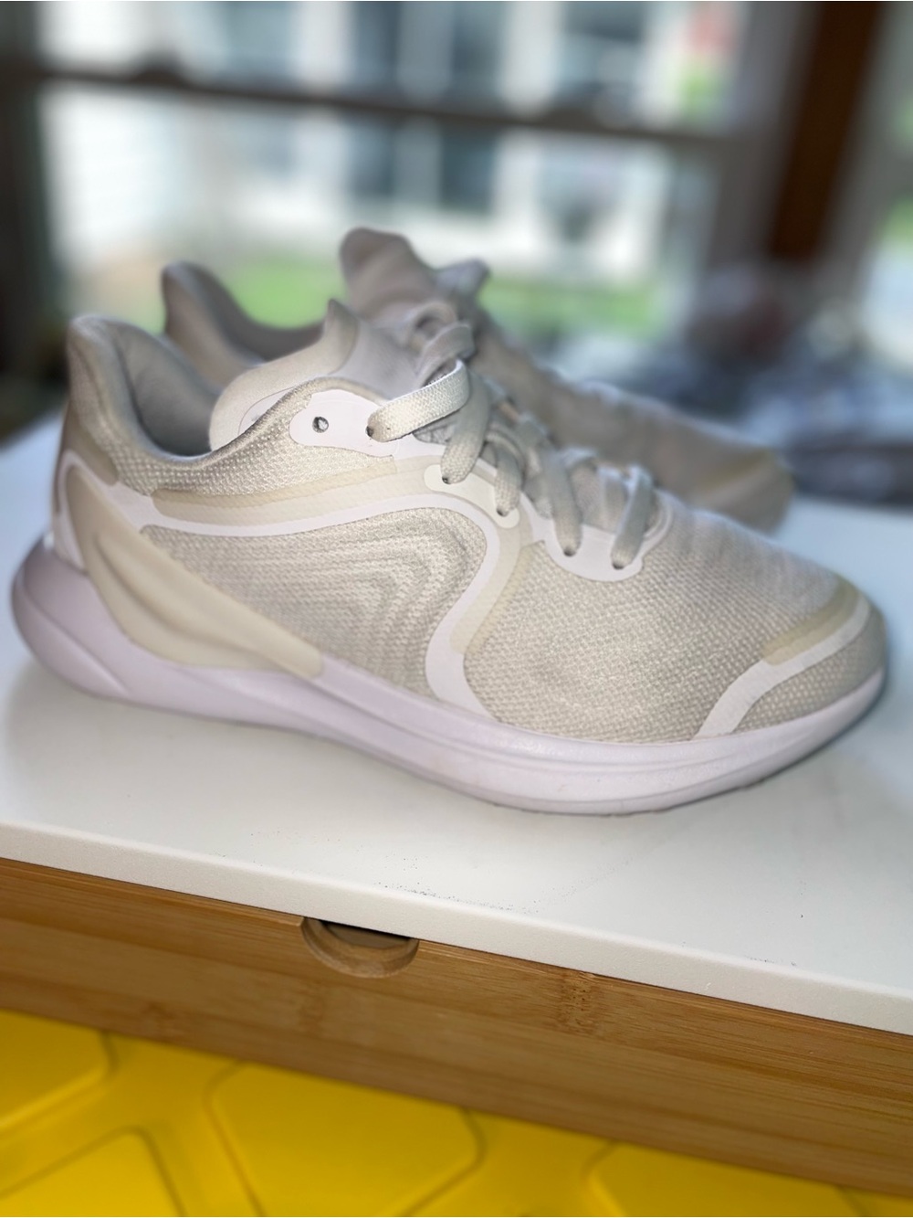 Lululemon Blissfeel 2 White Running Shoes Size 6